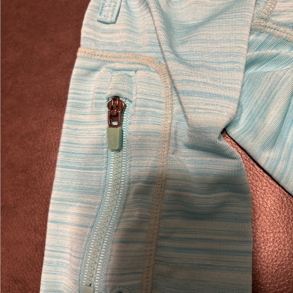 Athleta Pacifica Illume UPF fitted top; woman’s small; great condition - Picture 3 of 6